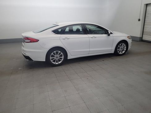 Used 2020 Ford Fusion SE image 10