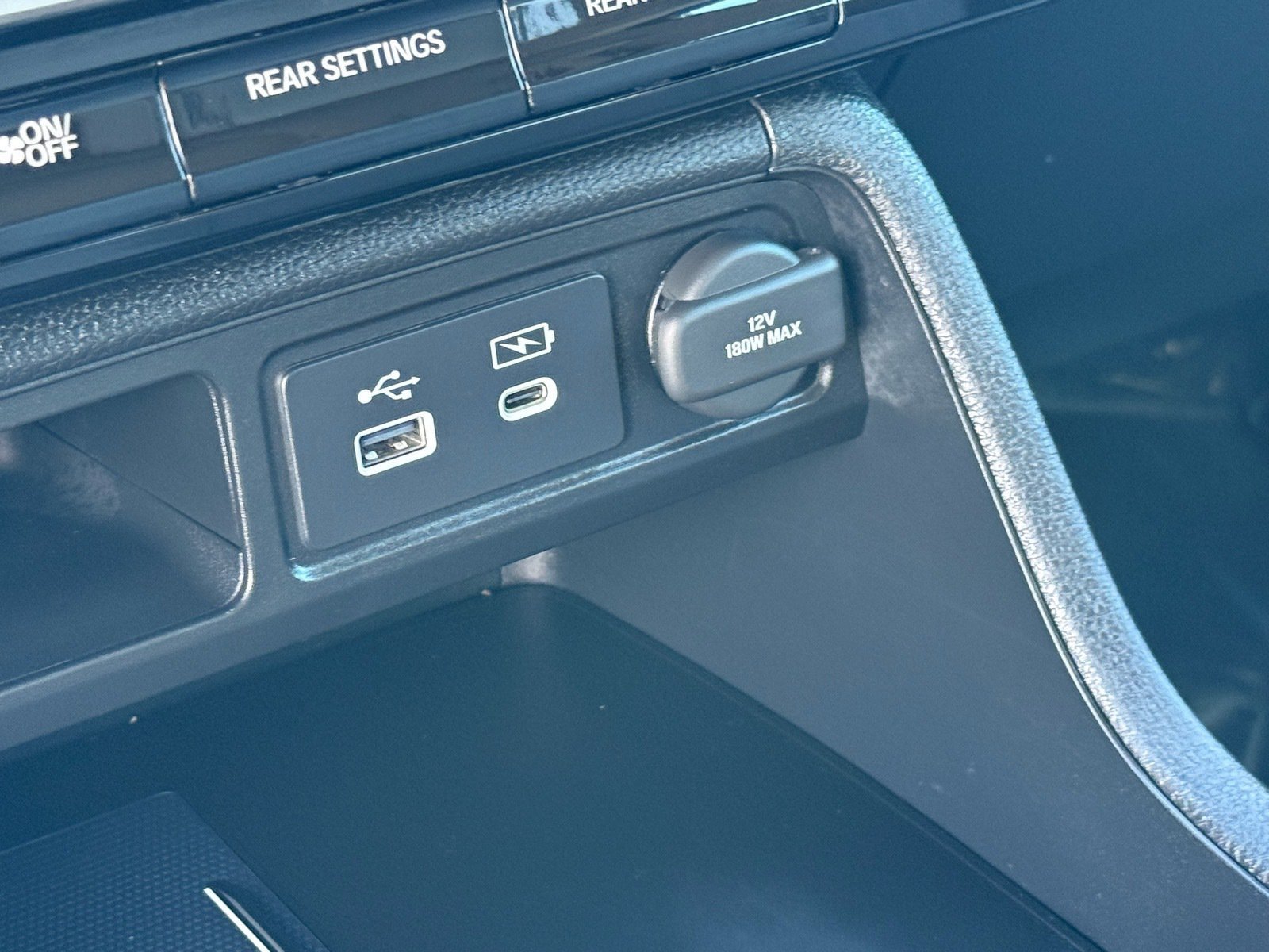 Used 2024 Honda Pilot Elite image 25
