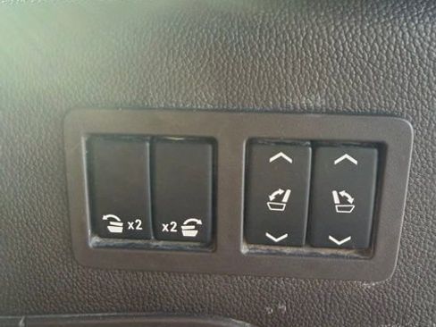 Used 2019 GMC Yukon XL Denali w/ Denali Ultimate Package image 20