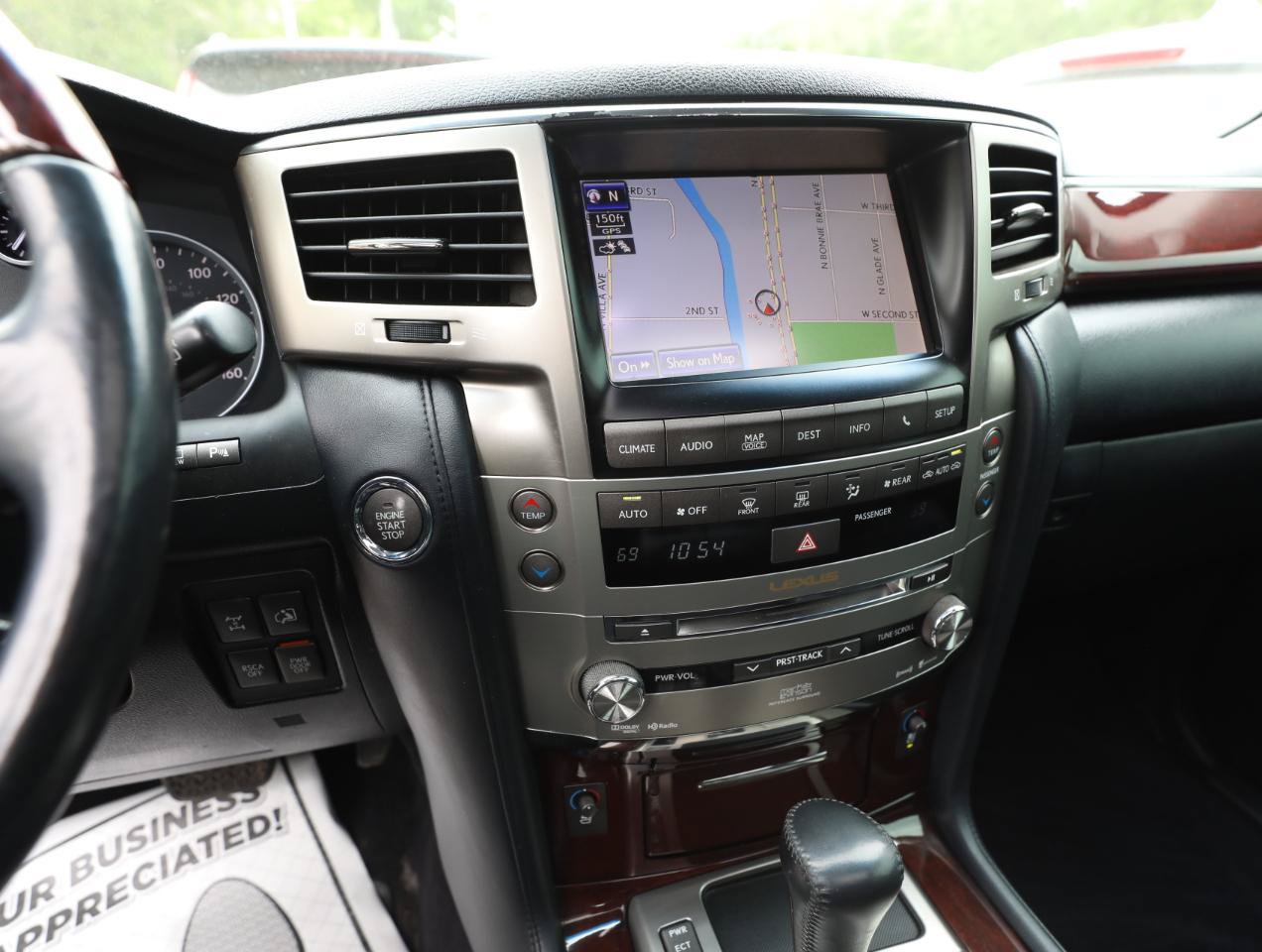 Used 2013 Lexus LX 570 4WD w/ Luxury Pkg image 24