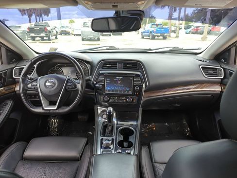 Used 2017 Nissan Maxima Platinum FWD image 21