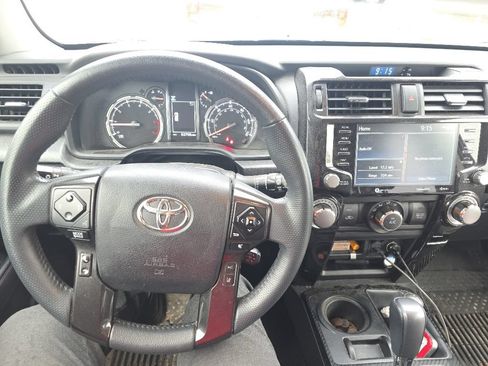 Used 2021 Toyota 4Runner Venture w/ Moonroof Package AWD/4WD image 12