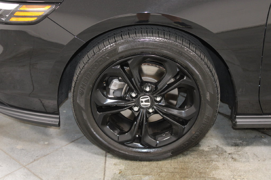 Used 2025 Honda Accord SE image 16