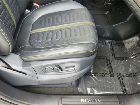 Used 2022 Rivian R1T Launch Edition image 23