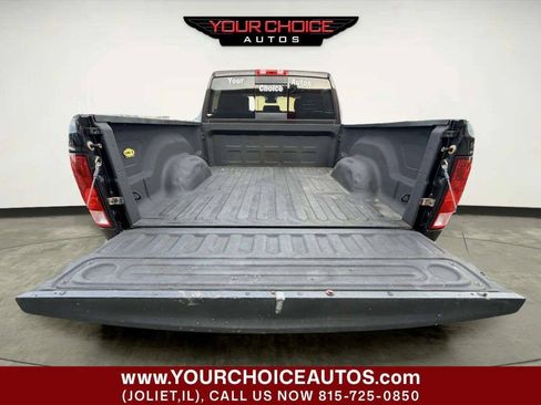 Used 2017 RAM 2500 SLT AWD/4WD image 5