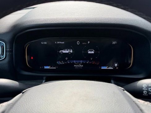 Used 2024 Jeep Wagoneer L Series II w/ Flexible Seating Group image 35