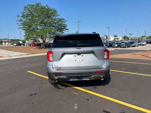 Certified 2023 Ford Explorer XLT w/ Equipment Group 202A AWD/4WD image 8