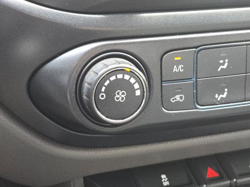 Used 2015 Chevrolet Colorado W/T w/ WT Convenience Package image 27