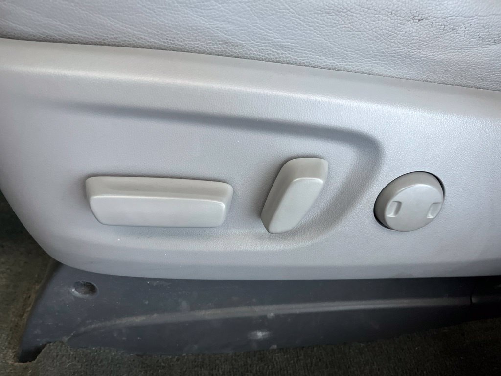 Used 2017 Toyota Sienna XLE FWD image 21