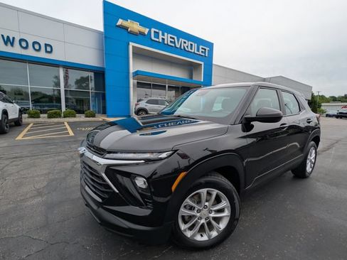 Used 2024 Chevrolet TrailBlazer LS FWD image 28