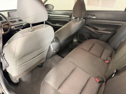 Used 2021 Nissan Altima 2.5 SV FWD image 14