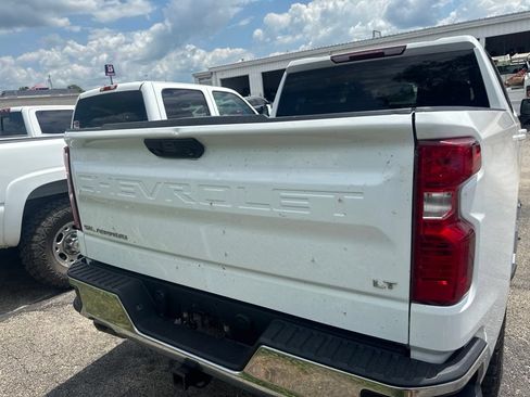 Used 2025 Chevrolet Silverado 1500 LT AWD/4WD image 5