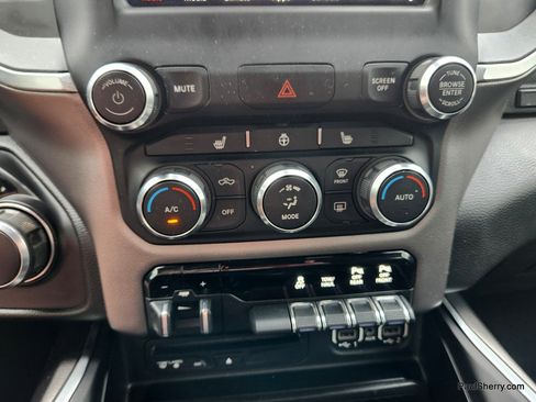 Used 2019 RAM 1500 Big Horn AWD/4WD image 30