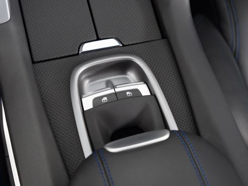 Used 2019 Ferrari GTC4Lusso T RWD image 27