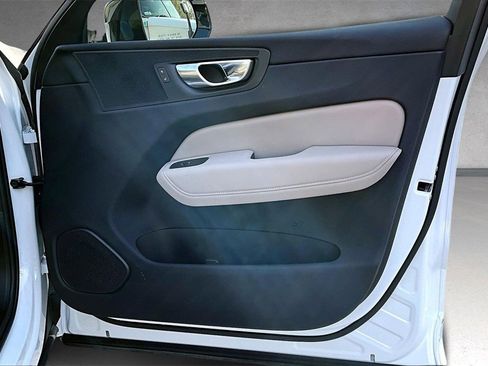 Certified 2026 Volvo XC60 B5 Plus w/ Protection Package Premier image 27