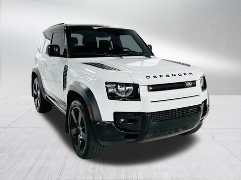 Used 2023 Land Rover Defender 90 X-Dynamic SE AWD/4WD image 4