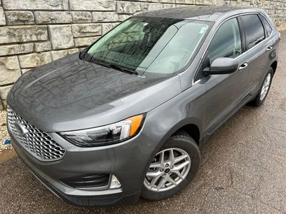 Used 2024 Ford Edge SEL w/ Convenience Package