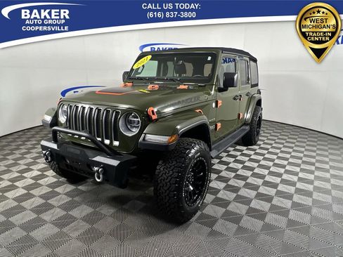 Used 2021 Jeep Wrangler Unlimited Sahara w/ Uconnect 4C Nav & Sound Group image 5