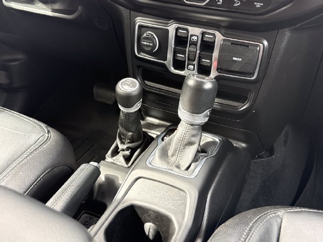 Used 2020 Jeep Wrangler Unlimited Sahara AWD/4WD image 11