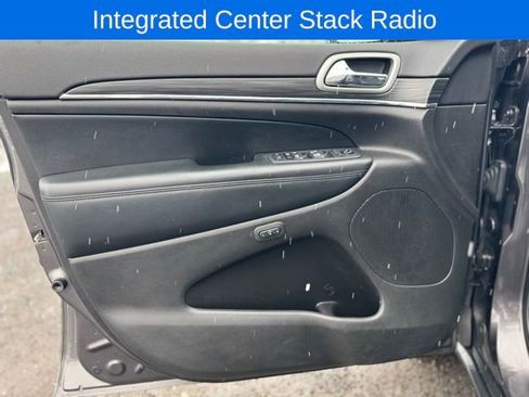 Used 2020 Jeep Grand Cherokee Limited image 12