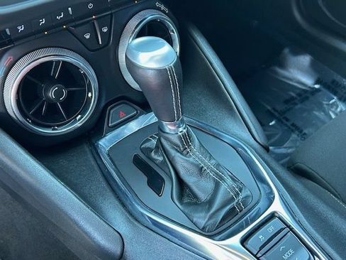 Used 2022 Chevrolet Camaro LT RWD image 25