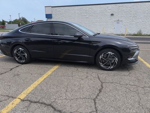 Used 2024 Hyundai Sonata SEL w/ Convenience Package FWD image 18