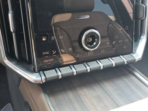 Used 2026 GMC Acadia Denali Ultimate FWD image 24