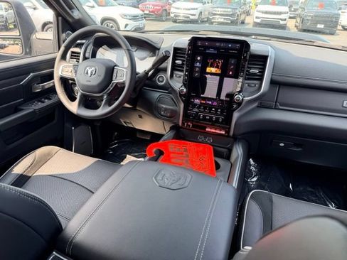 Used 2025 RAM 2500 Laramie AWD/4WD image 24
