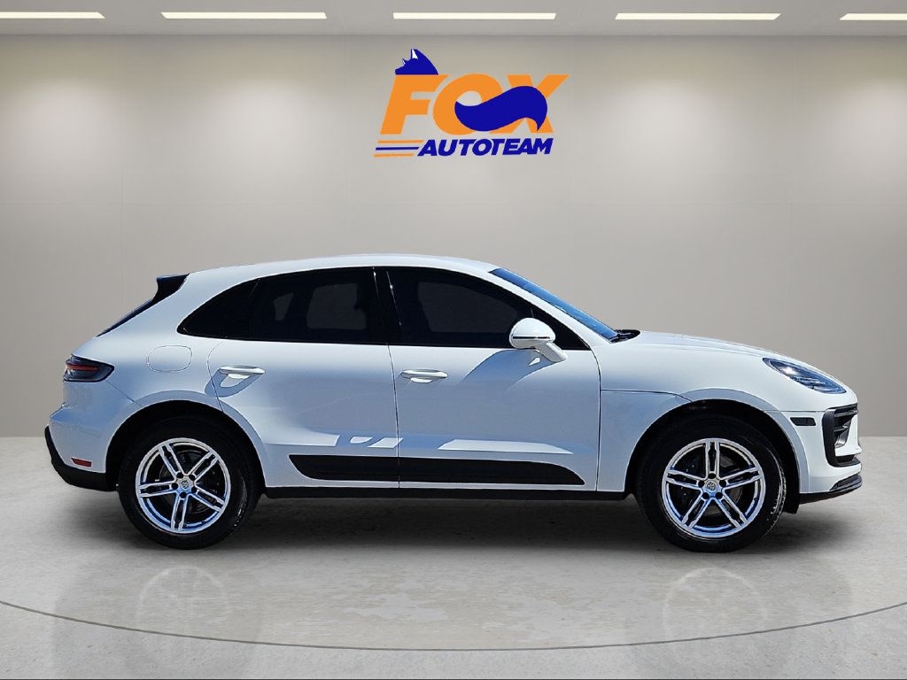 Used 2023 Porsche Macan Turbo AWD/4WD image 5