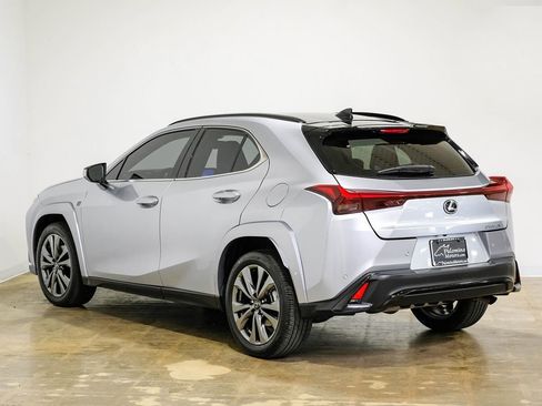 Used 2025 Lexus UX 300h FWD image 10