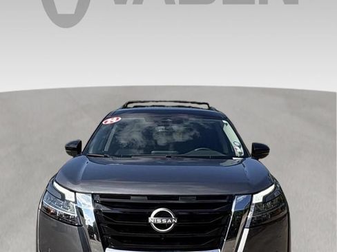 Used 2024 Nissan Pathfinder SL AWD/4WD image 7