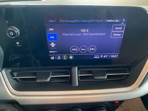 Used 2024 Chevrolet Trax LS w/ LS Convenience Package FWD image 21
