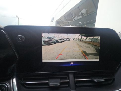Used 2024 Chevrolet Trax ACTIV w/ Sunroof Package FWD image 22