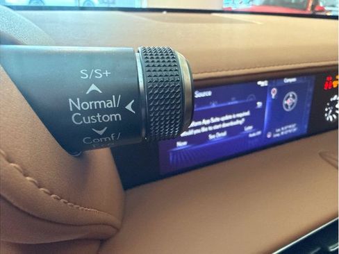 Used 2018 Lexus LC 500 Coupe RWD image 17