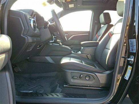 Used 2025 Chevrolet Colorado Z71 w/ Technology Package image 15