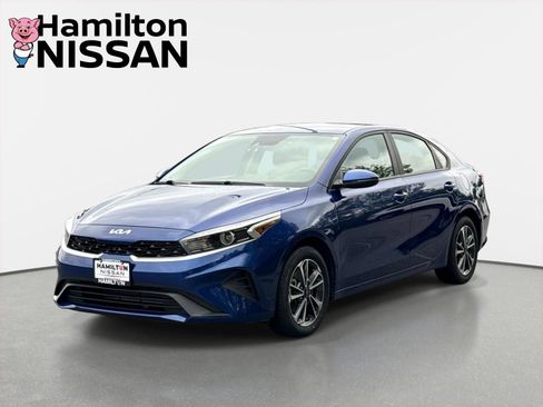 Used 2023 Kia Forte LXS w/ LXS Technology Package FWD image 5