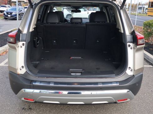 Certified 2022 Nissan Rogue Platinum w/ Head-Up Display Package image 32