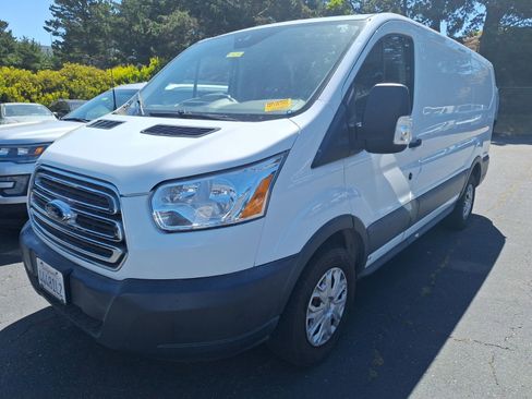 Used 2018 Ford Transit 250 130 Low Roof w/ Exterior Upgrade Package RWD image 9