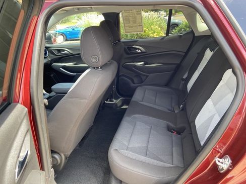 Used 2024 Chevrolet Trax LS FWD image 43