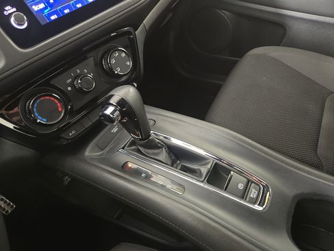 Used 2021 Honda HR-V Sport image 21