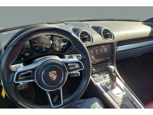 Used 2023 Porsche 718 Cayman RWD image 18