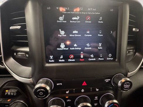 Used 2020 RAM 1500 Big Horn AWD/4WD image 14