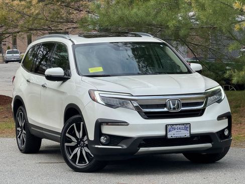 Used 2019 Honda Pilot Touring image 1