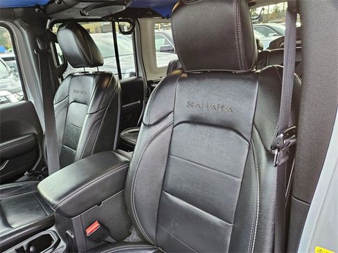 Used 2022 Jeep Wrangler Unlimited Sahara image 14