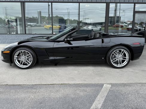 Used 2006 Chevrolet Corvette Convertible w/ 3LT w/ Preferred Equipment Group RWD image 14