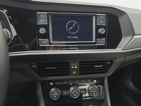 Used 2021 Volkswagen Jetta R-Line FWD image 19