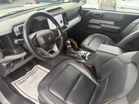 Used 2023 Ford Bronco Badlands image 12