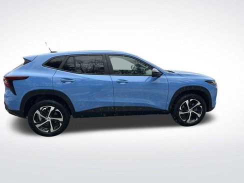 Used 2024 Chevrolet Trax RS w/ Sunroof Package image 6