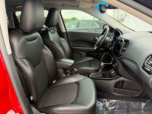 Used 2021 Jeep Compass Latitude w/ Sun and Sound Group FWD image 22