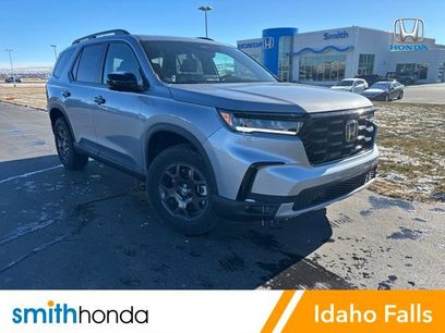 New 2025 Honda Pilot TrailSport